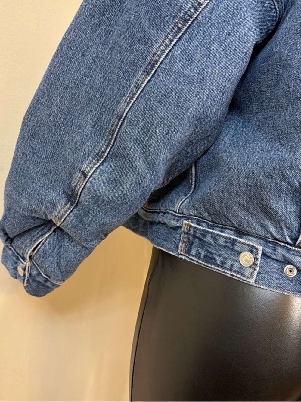 Levi's Blue Denim Sherpa Collar Jacket - Picture 6 of 7